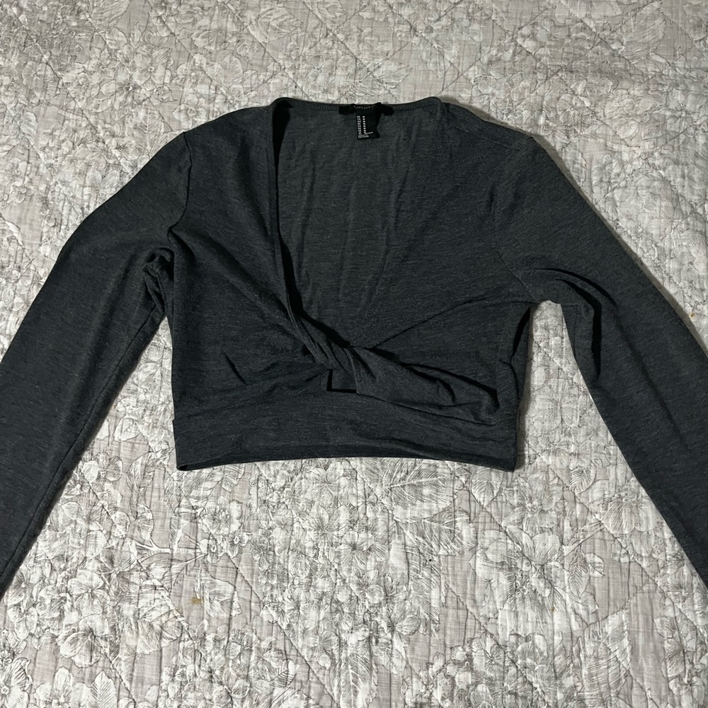Forever 21 Long-sleeved Crop Top